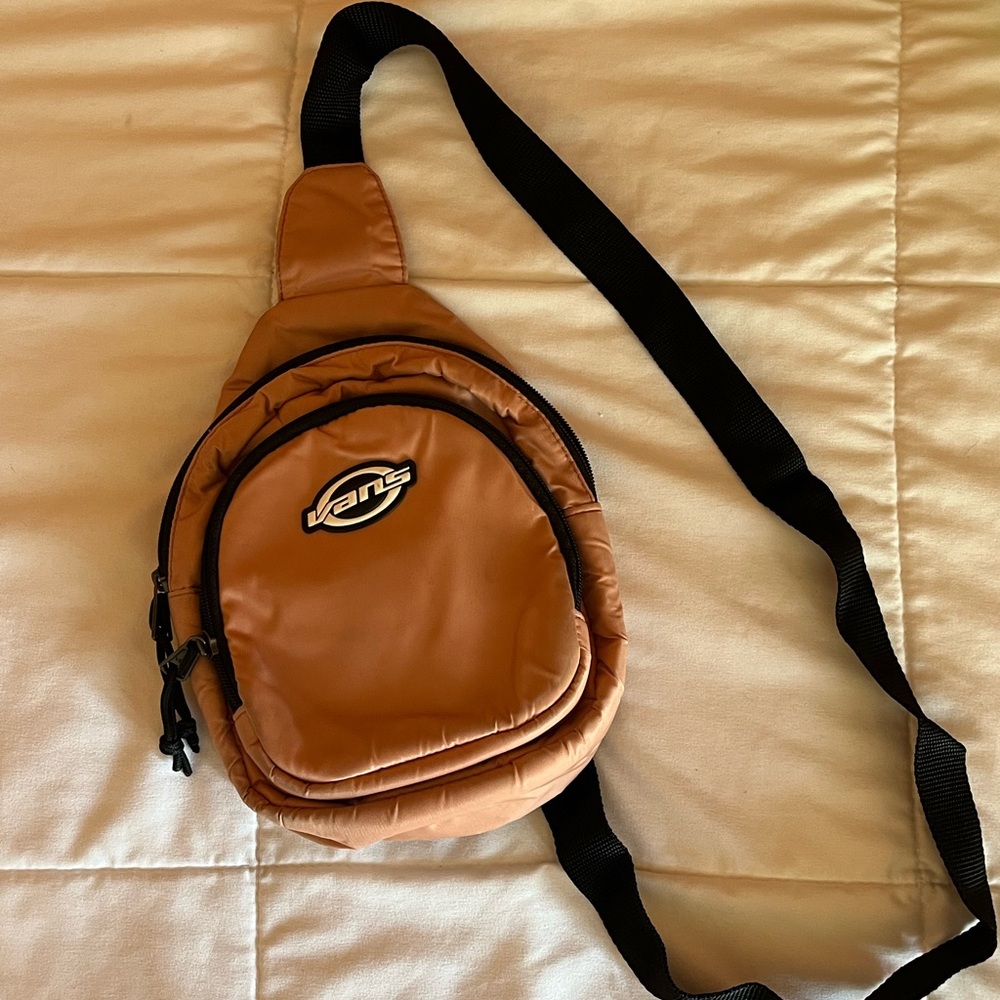 VANS Sling Crossbody Bags for women 🤍